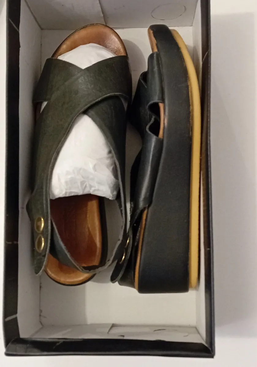 Italian Leather Sandals UK3-4 - Image 1
