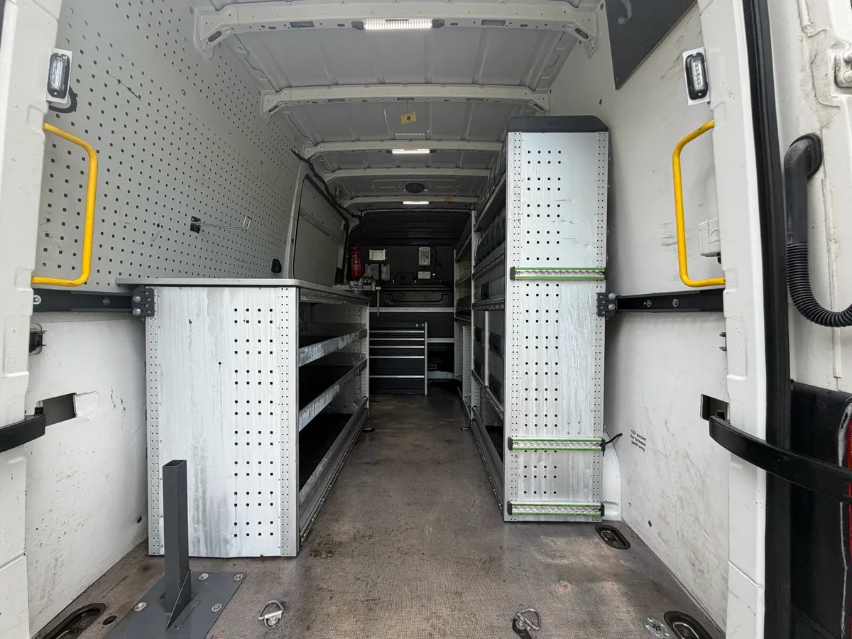 2023 VW CRAFTER WORKSHOP VAN 2.0 TDI 140 - Image 4