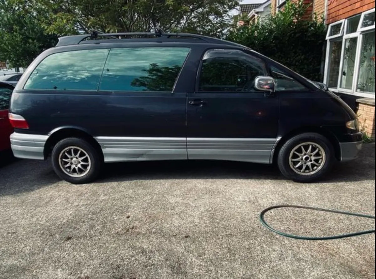 Toyota Estima Lucida 1998 Rare 8-Seater € Flexible - Image 2