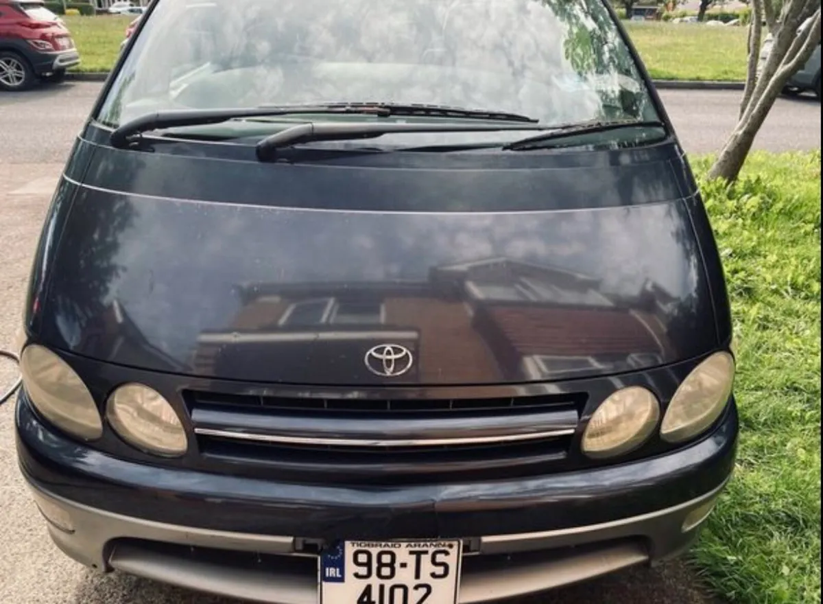 Toyota Estima Lucida 1998 Rare 8-Seater € Flexible - Image 3