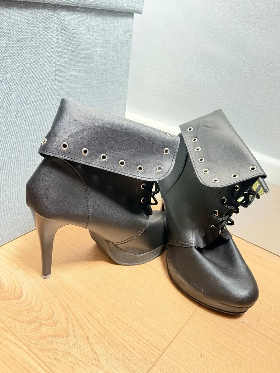 Shoes - Image 1