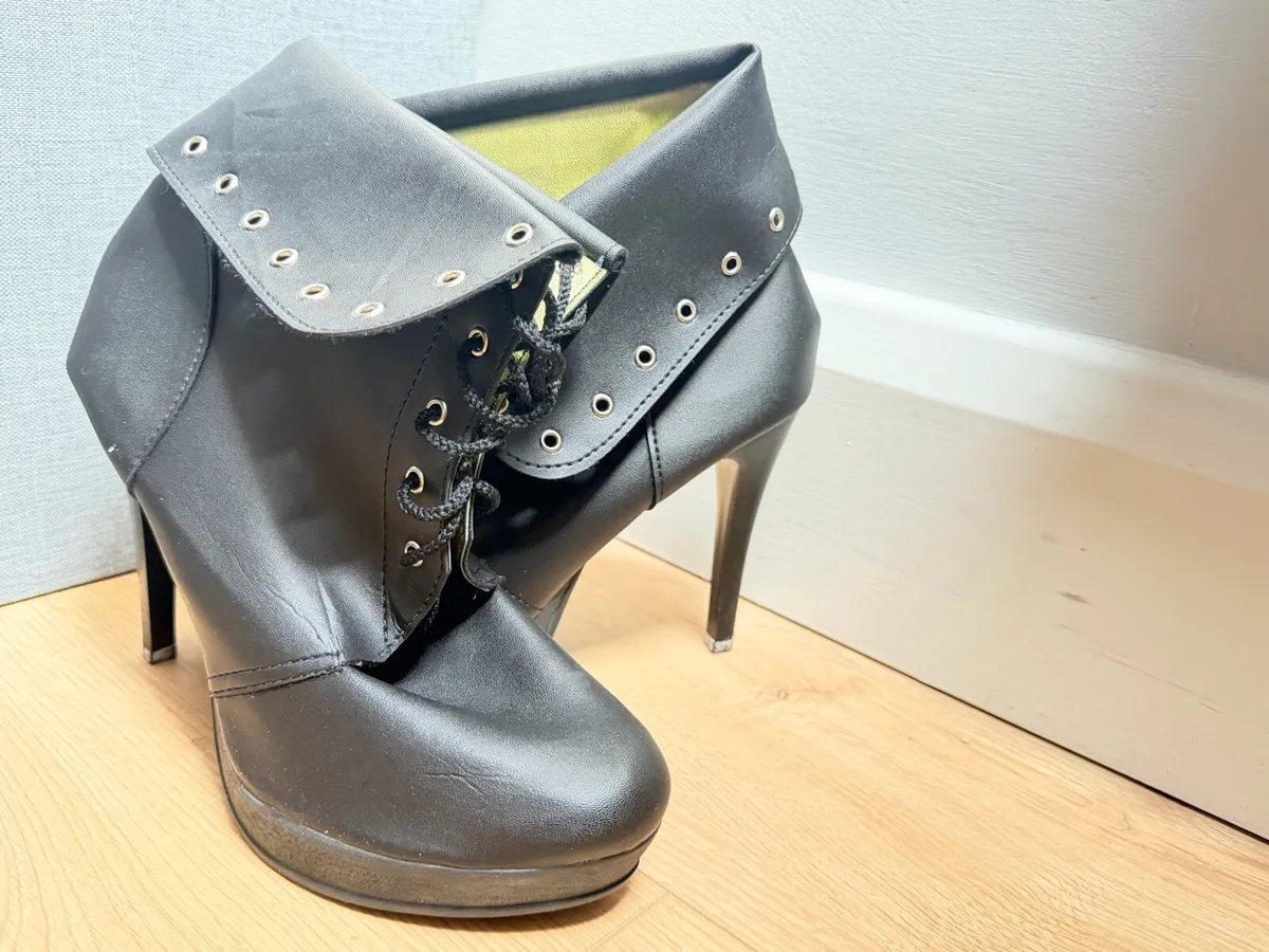 Shoes - Image 2