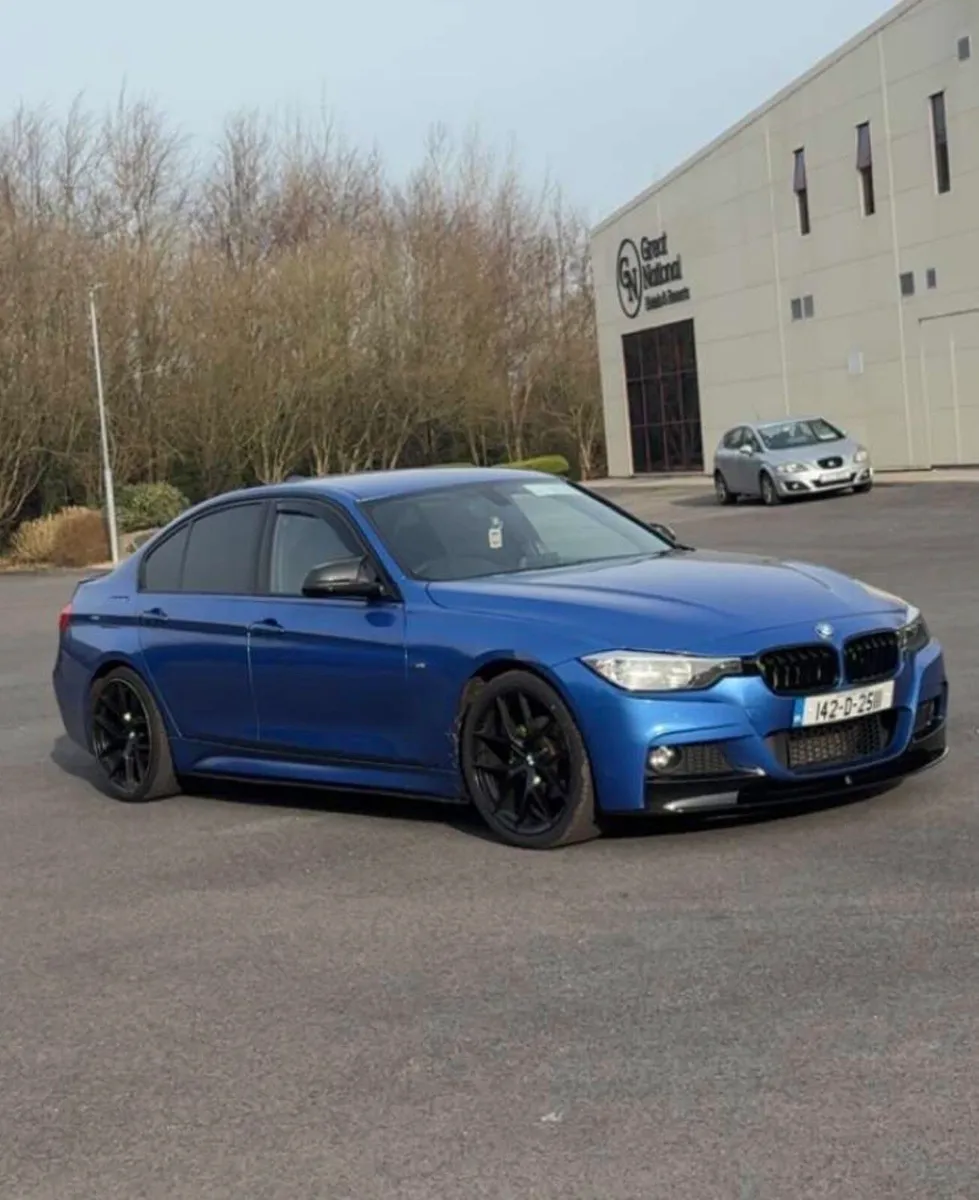 F30 BMW 318 MSPORT - Image 3