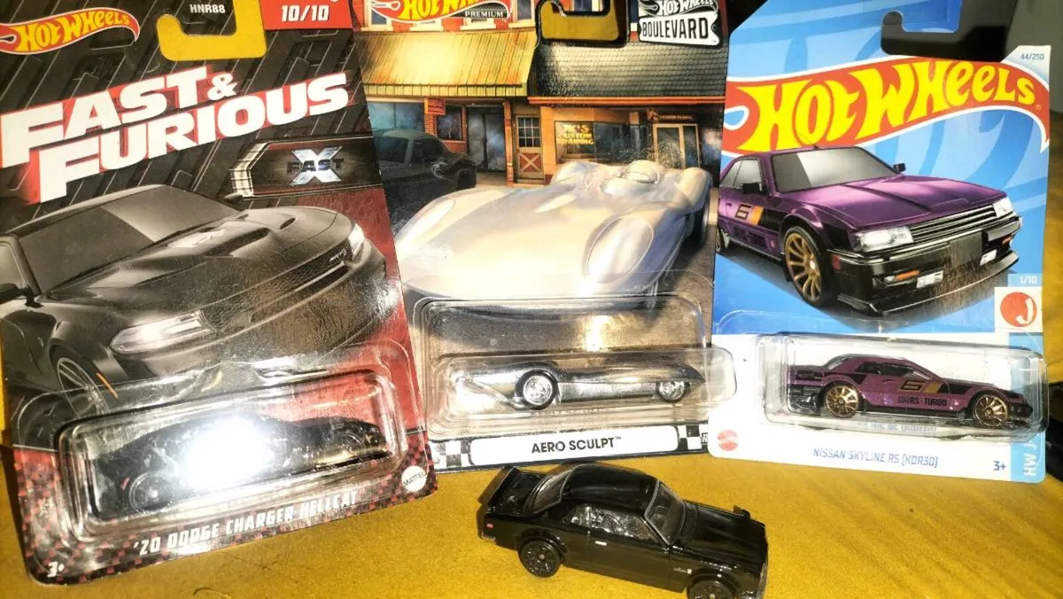 JOB LOT OF HOT WHEELS - Image 1
