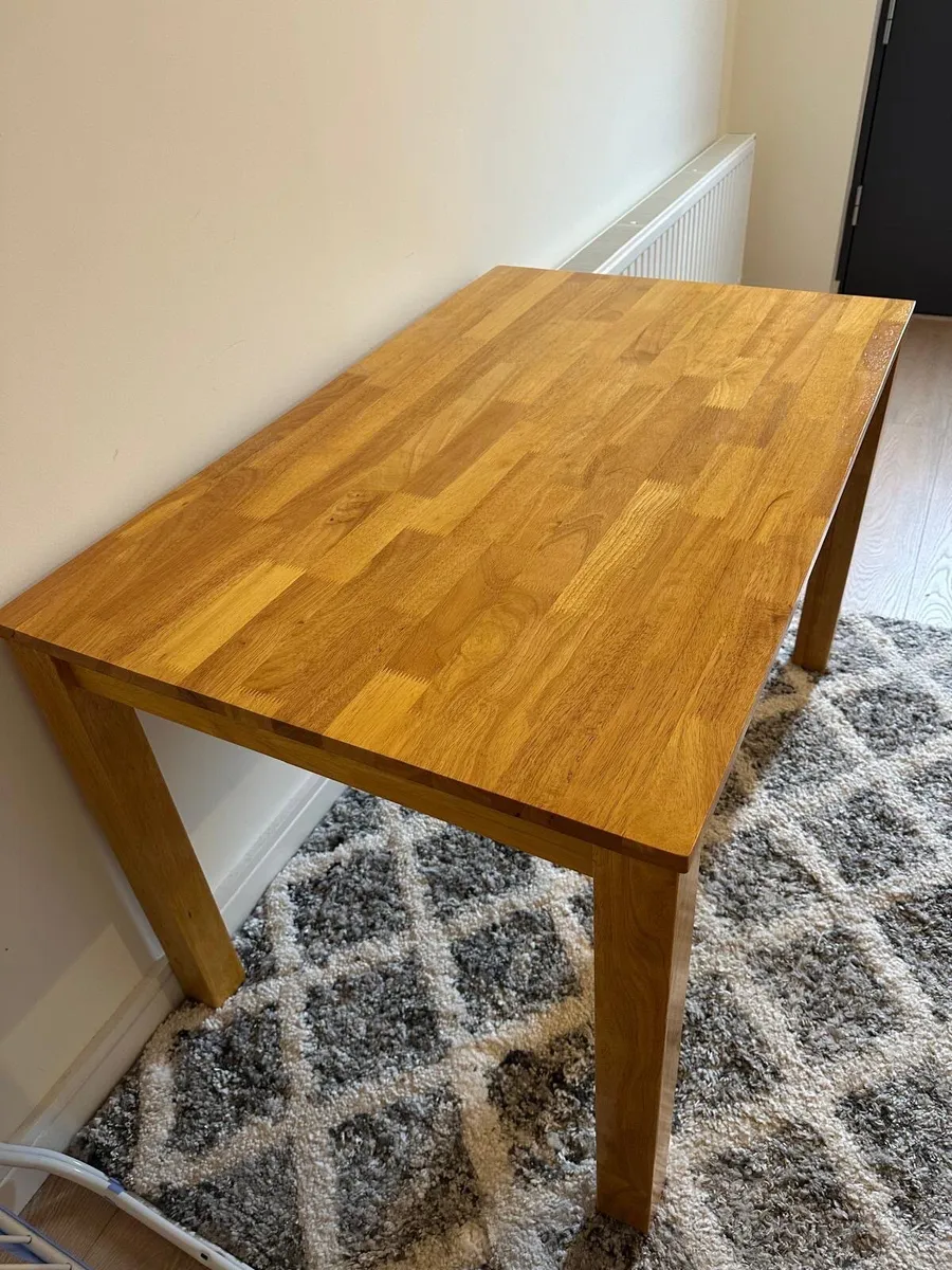 Dining table - Image 1