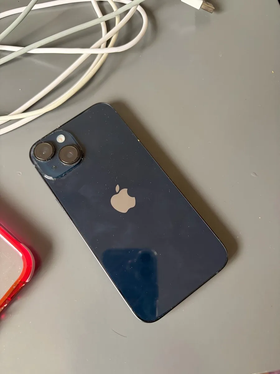 iPhone 14 - Image 2