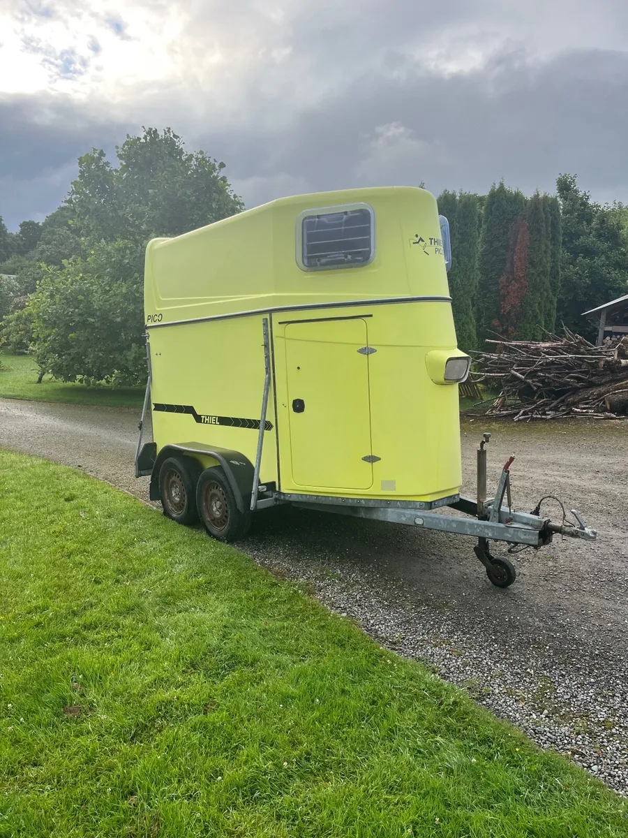 Horse trailer 1 1/2 - Image 4