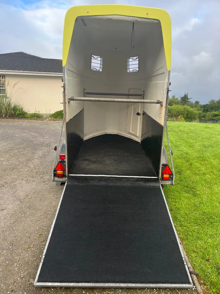 Horse trailer 1 1/2 - Image 3