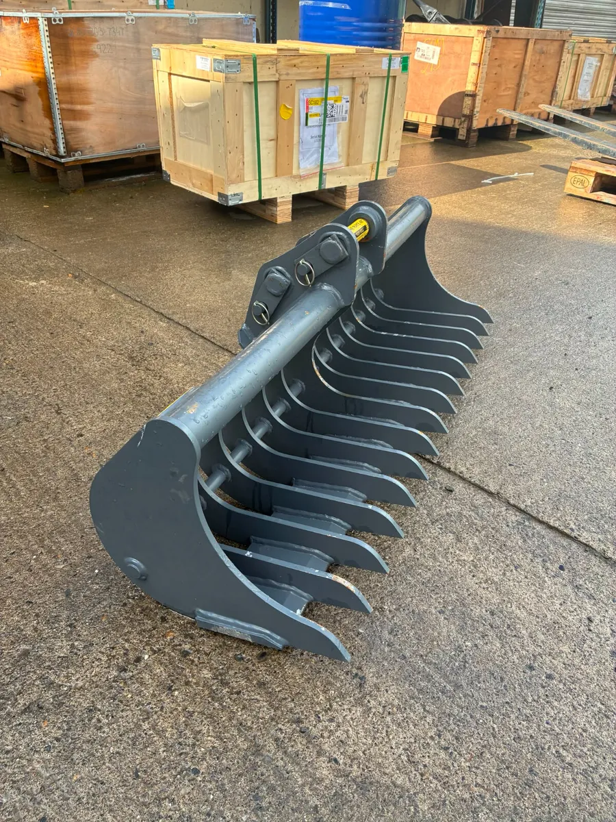 STRICKLAND 48 inch Stone Rake - Image 2
