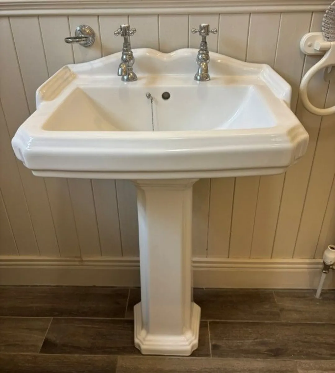 Bathroom Sink & Pedestal - Image 1