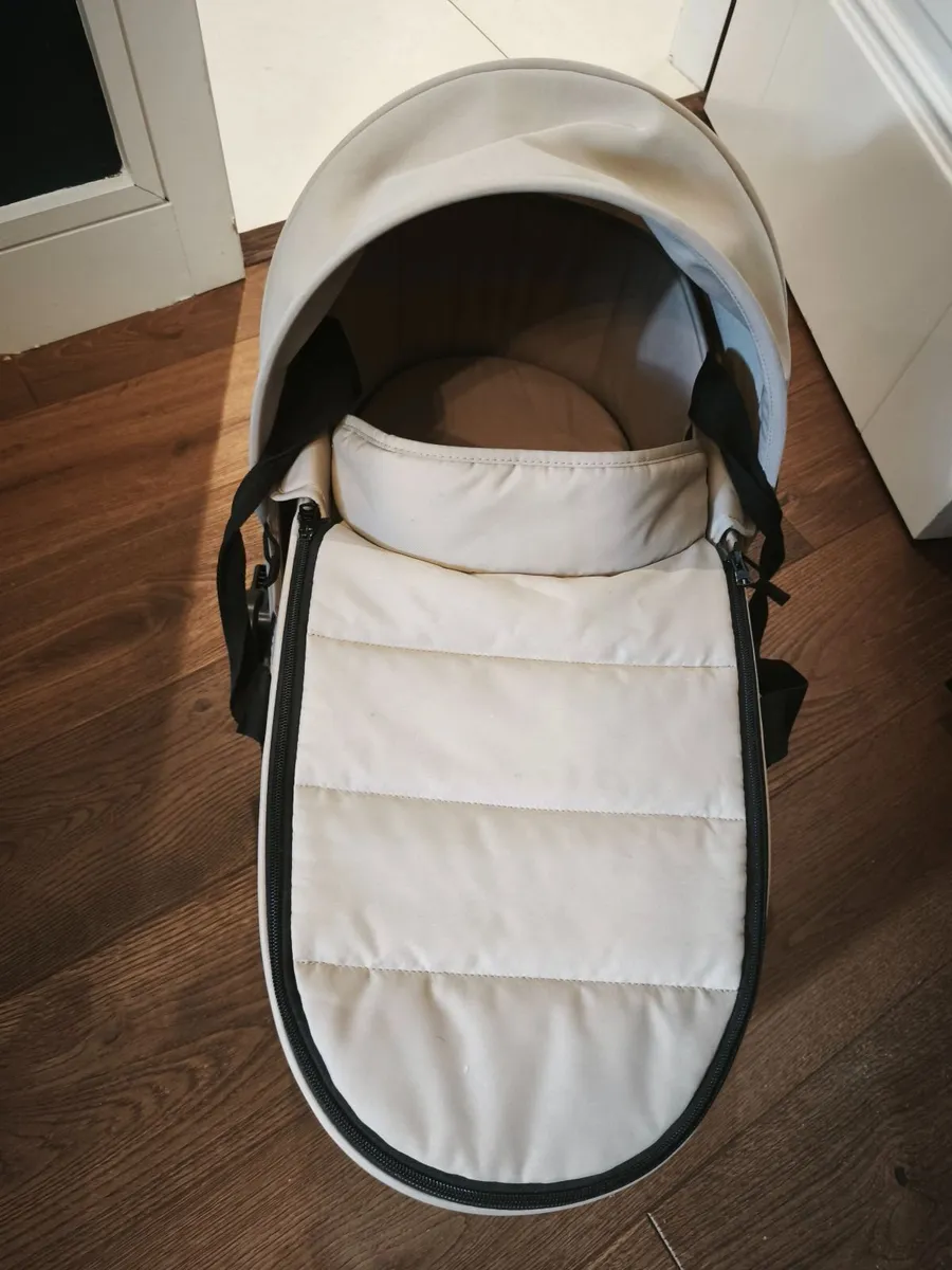 Bassinet for Yoyo stroller - Image 2