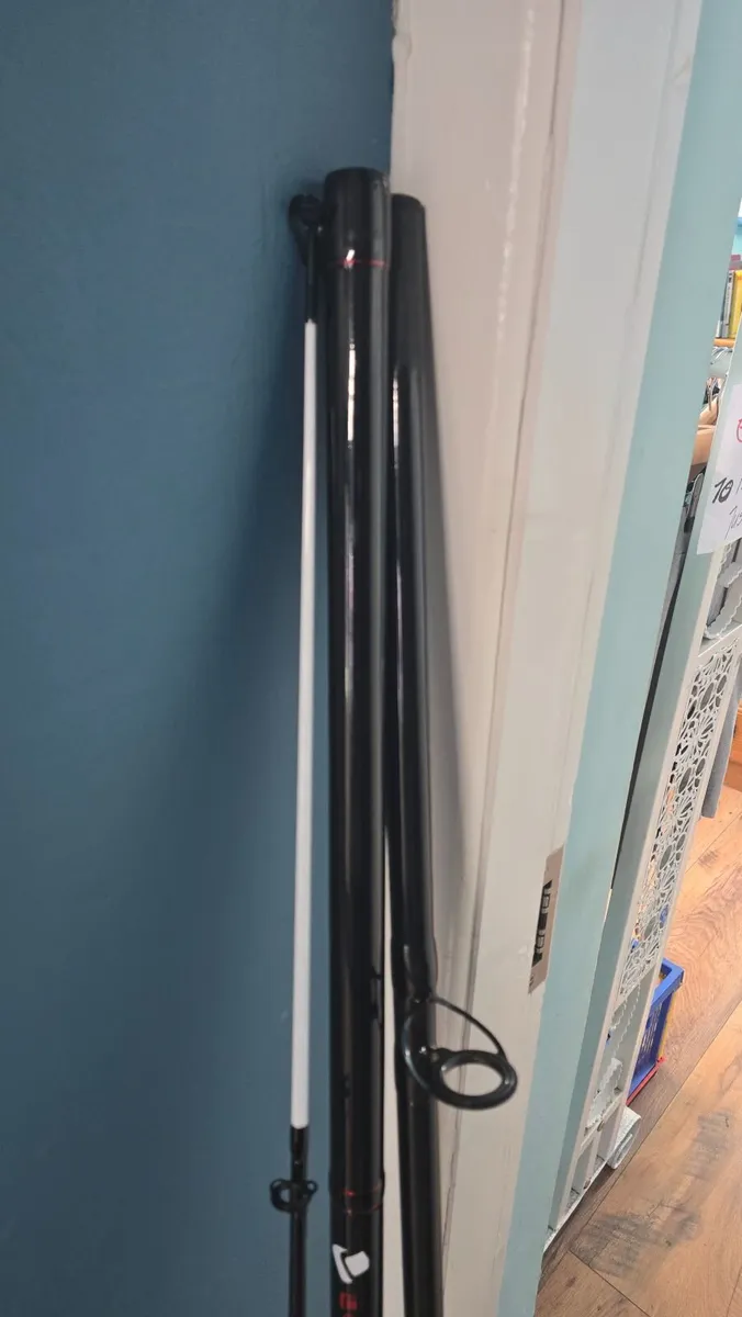 2 x Beach Rod's - Image 3