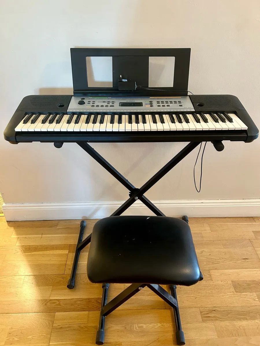 Yamaha YPT-255 keyboard - Image 1