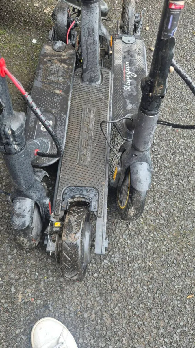 Electric scooter - Image 2