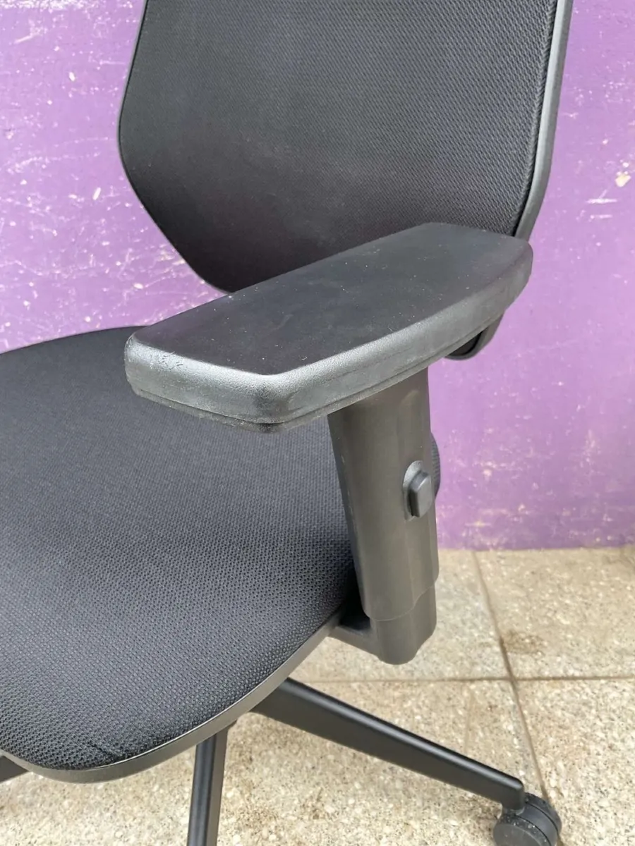 Senator Meteor mesh back ergonomic office chair - Image 2