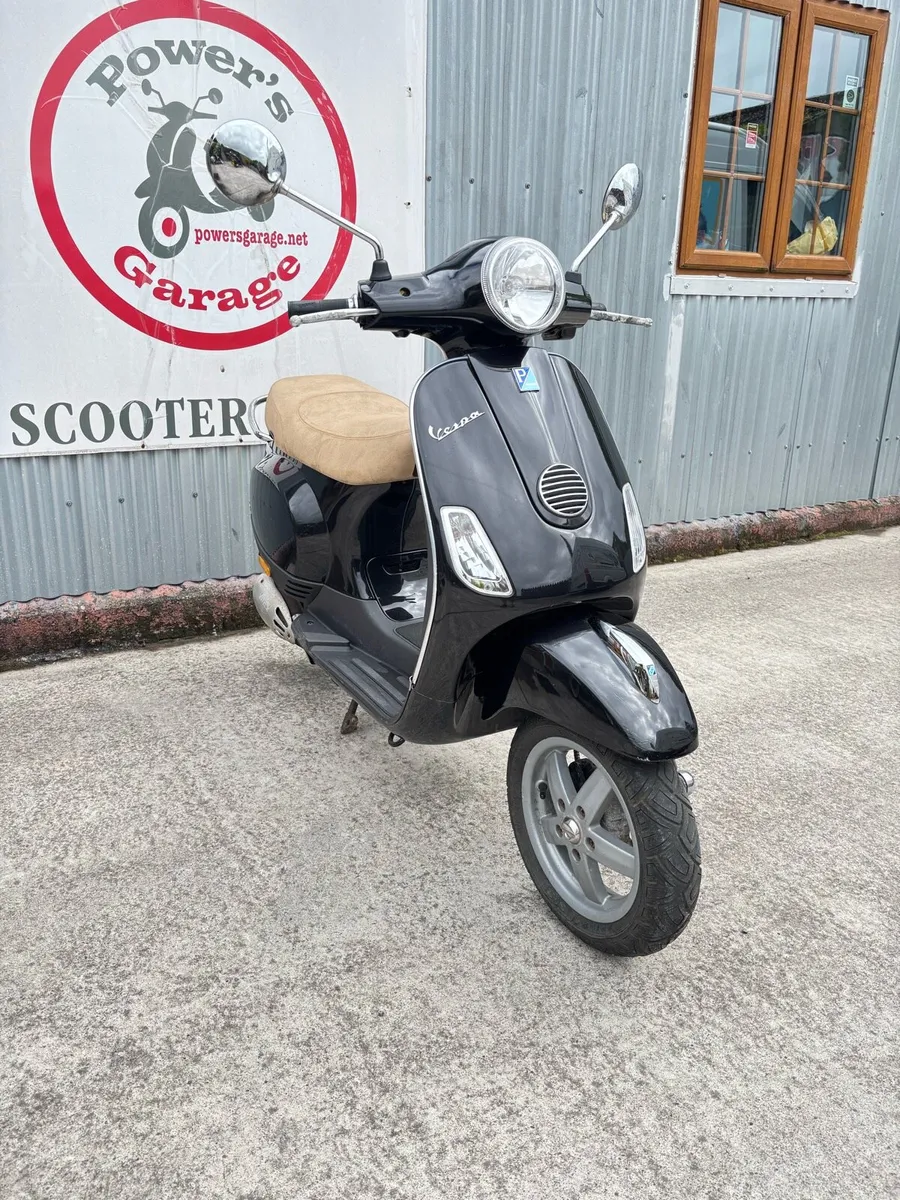 2010 Vespa LX50 2T - Image 1