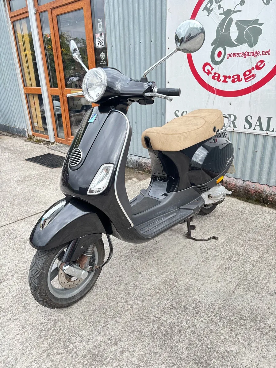 2010 Vespa LX50 2T - Image 3