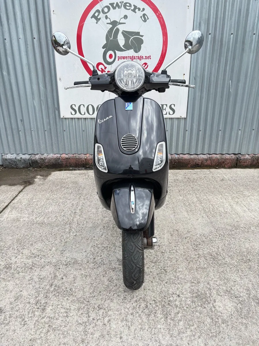 2010 Vespa LX50 2T - Image 2