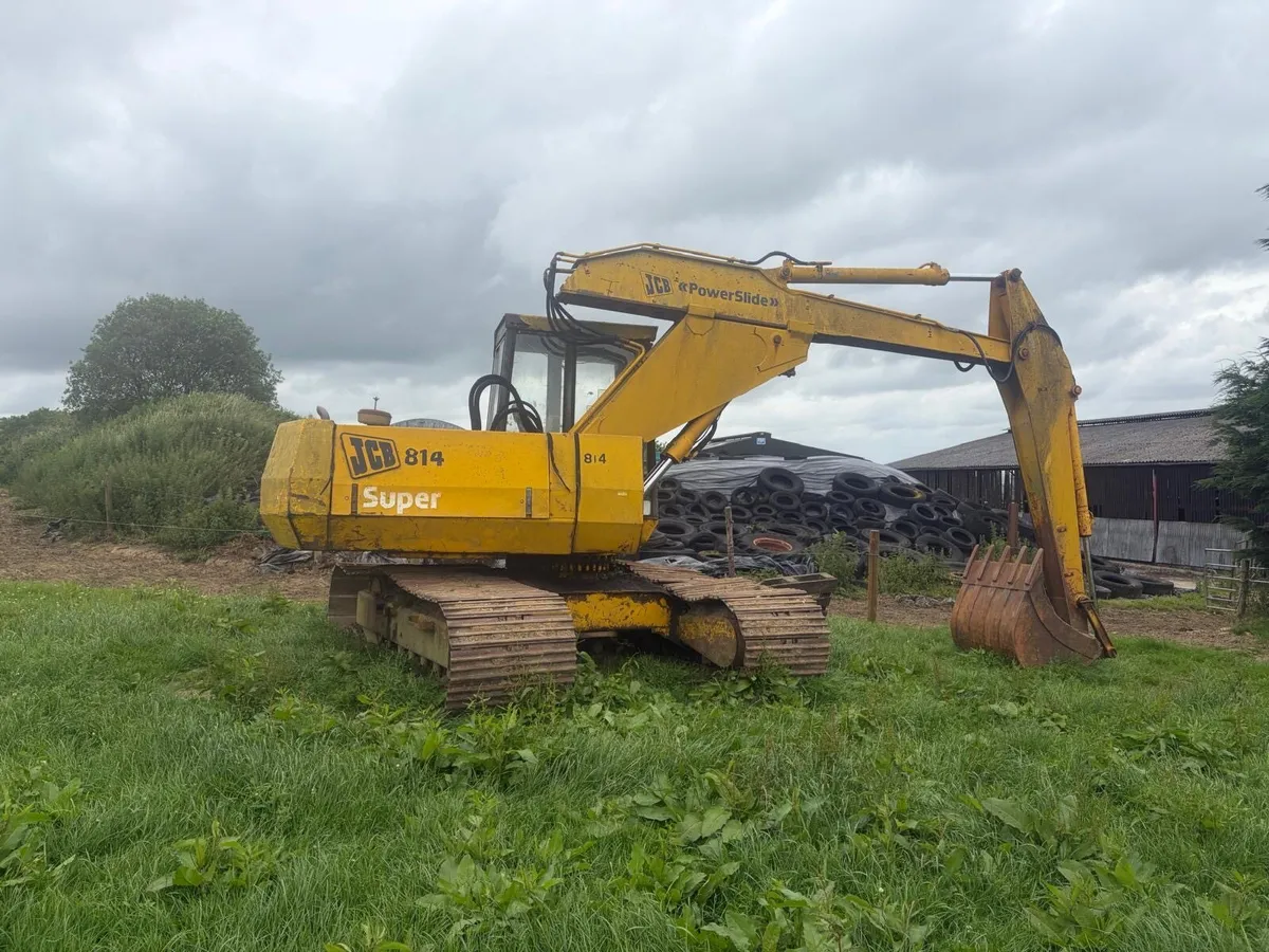 JCB excavator - Image 2