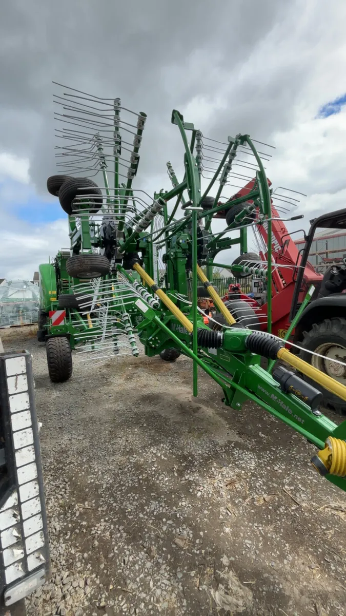 New McHale R62-72 Rake - Image 2