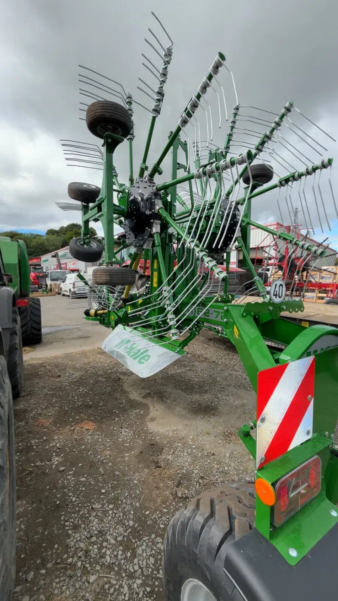 New McHale R62-72 Rake - Image 4