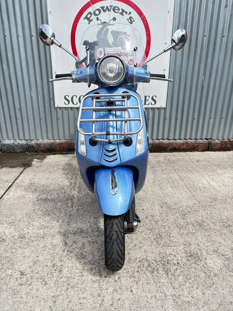 2015 Vespa Primavera 2 stroke 50cc model - Image 2
