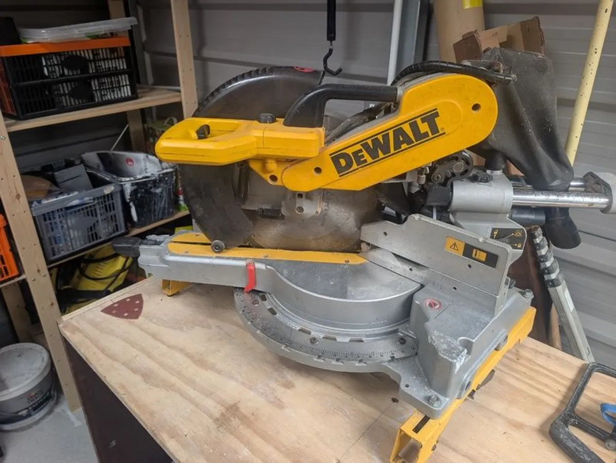 Dewalt 718-LX Mitre Saw - Image 1