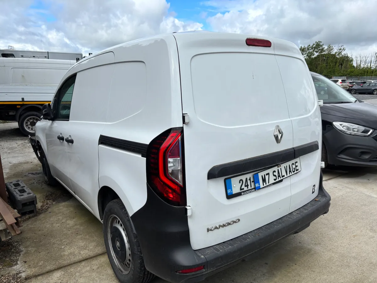 24 Kangoo Van 1.5 Diesel 27km Sarting - Image 4