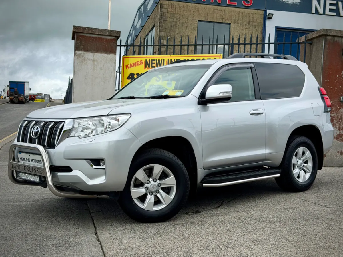 2022 Toyota Landcruiser SWB ONLY 55KM!! VIDEO!! - Image 4
