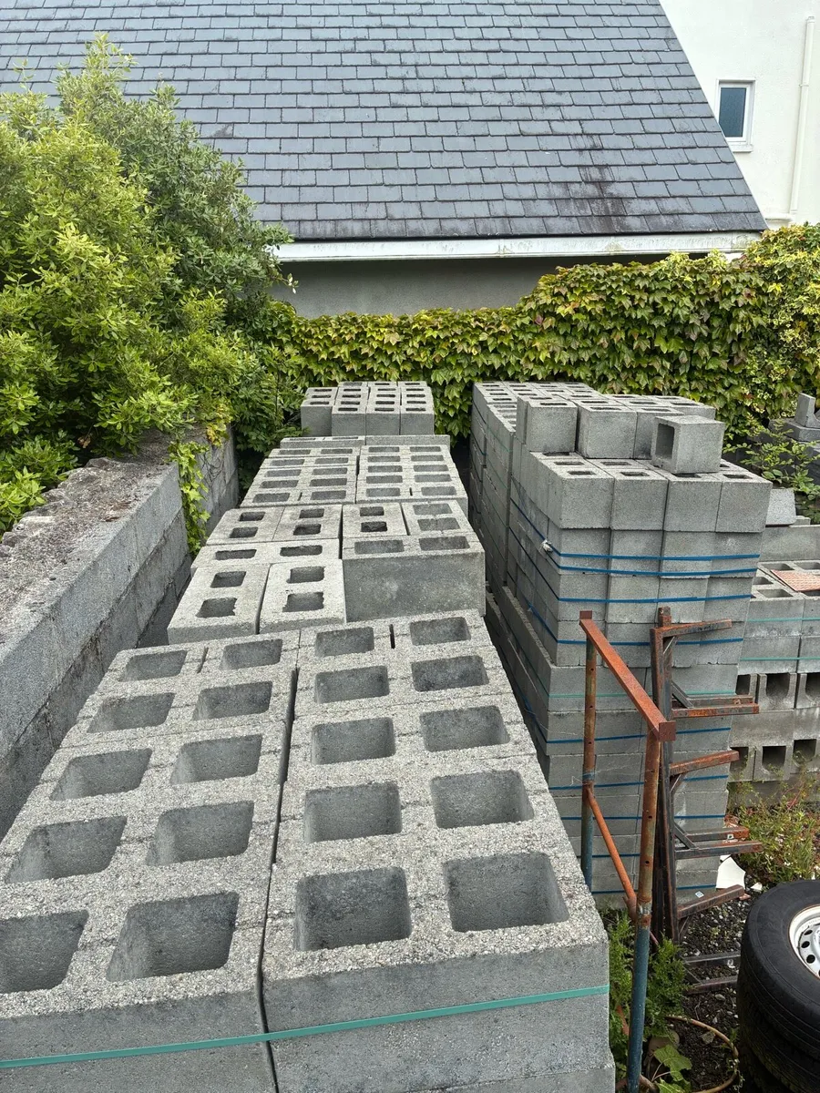 Axel , Blocks , bricks - Image 2