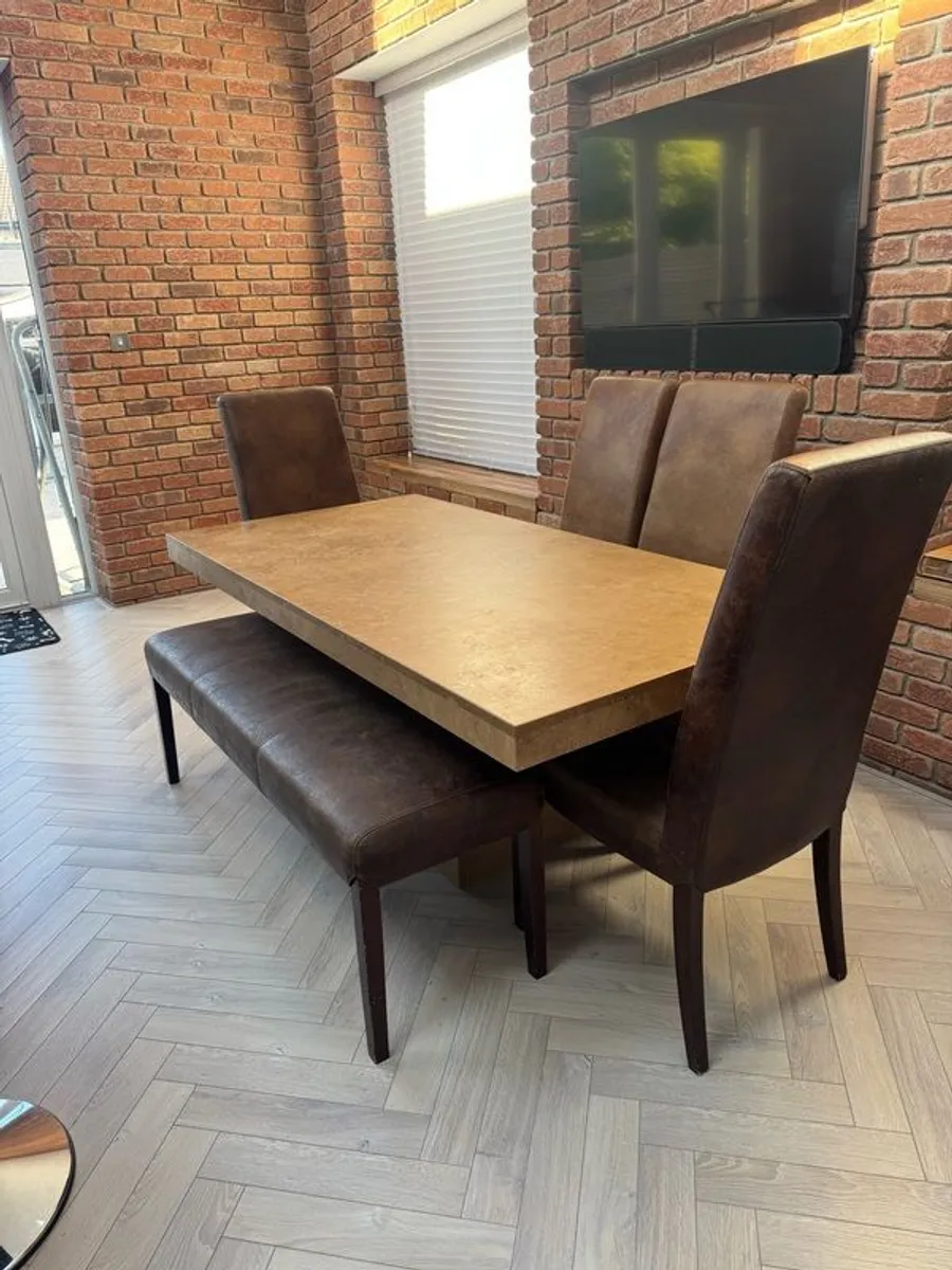 Marble Table and chairs - Image 3