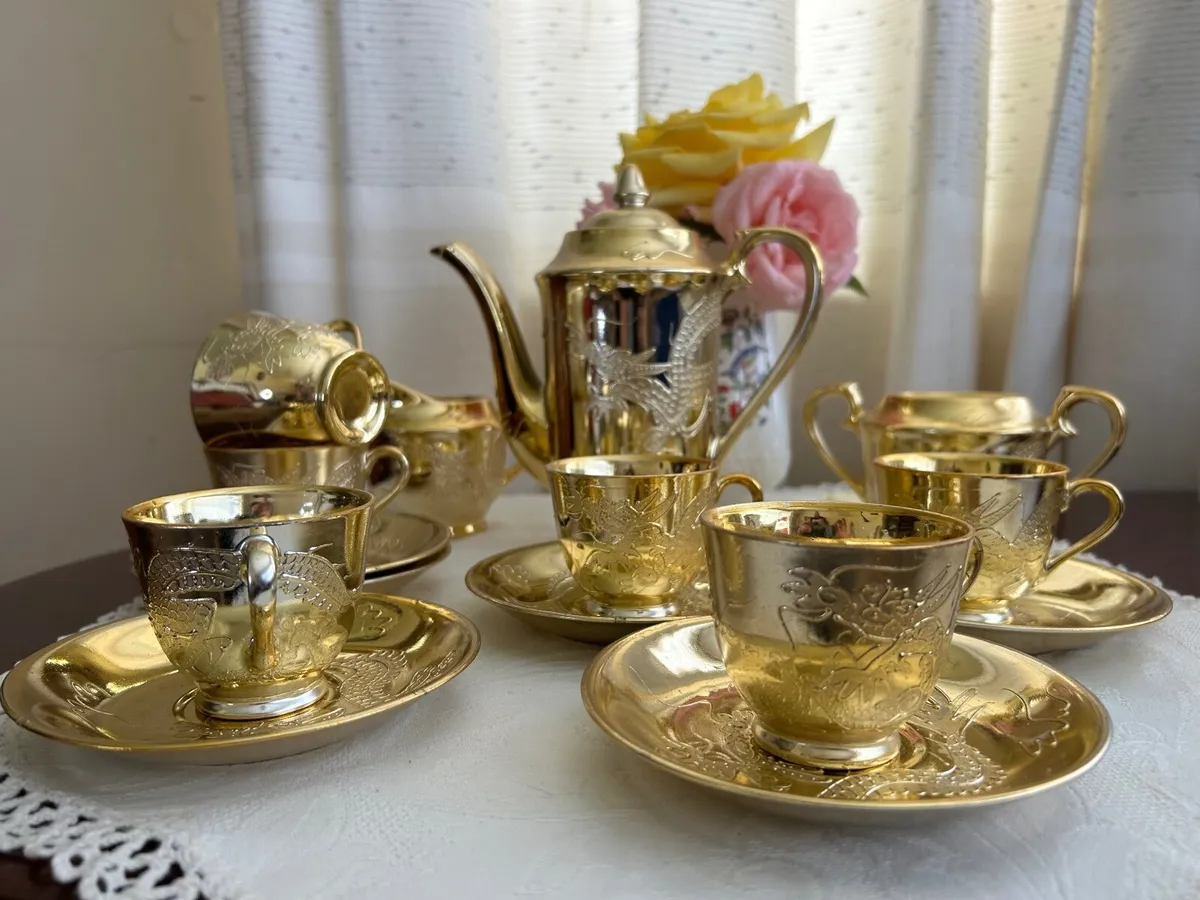 Vintage Gold Lustre Dragonware tea Set (9 pieces) - Image 3