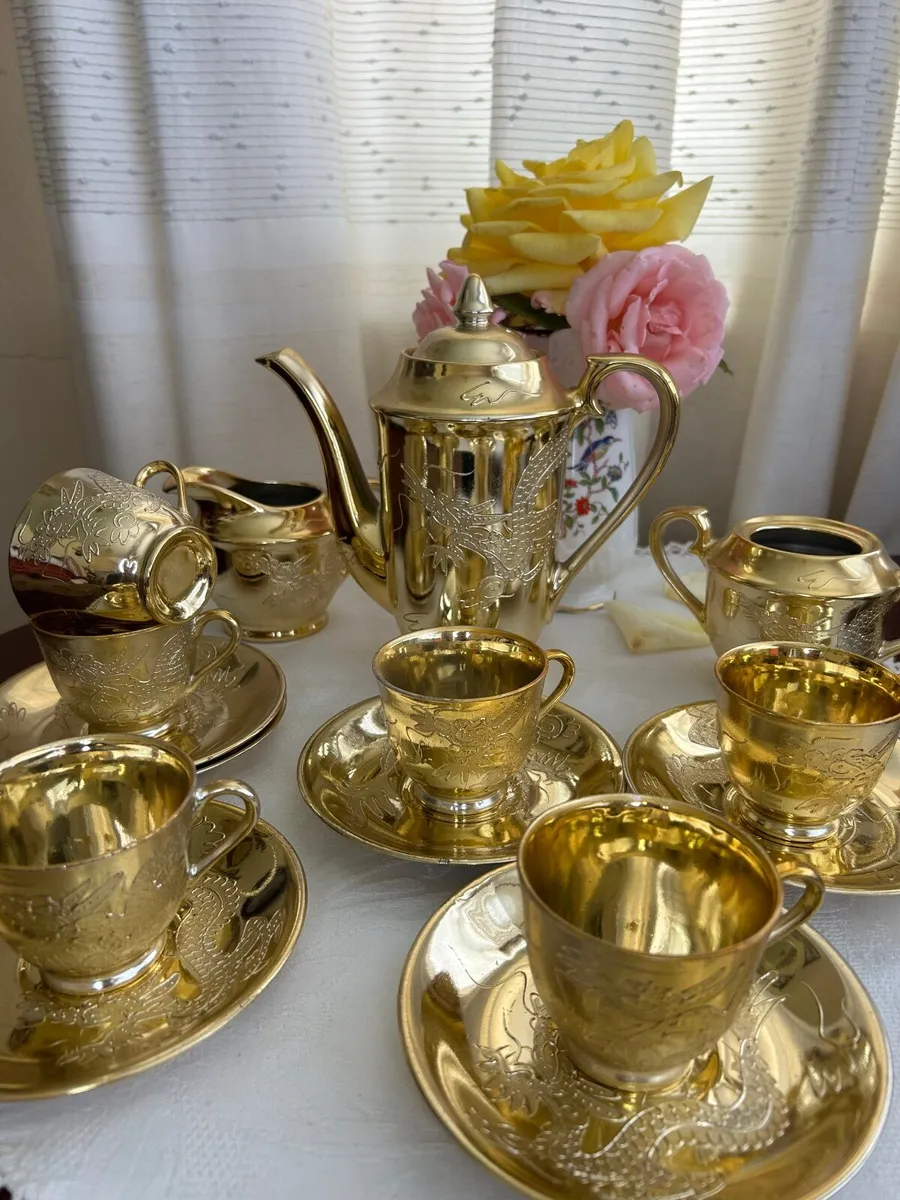 Vintage Gold Lustre Dragonware tea Set (9 pieces) - Image 4