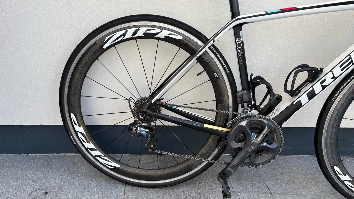 Trek Madone 5.9 DI2 Road Bike (52cm) - Image 3