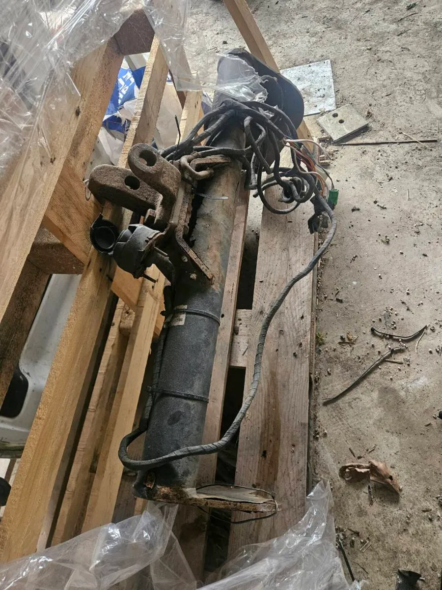 Ford Transit custom hitch with  wiring - Image 1