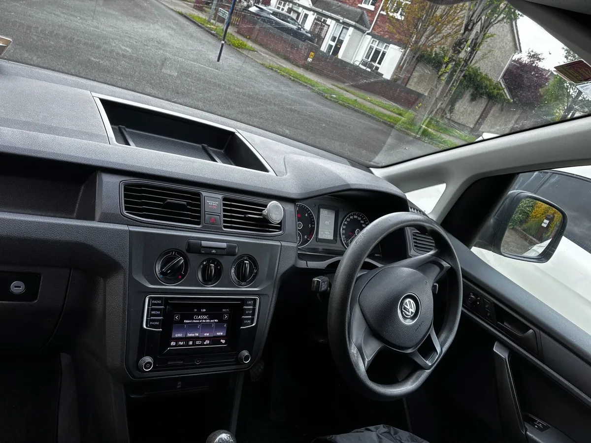 Volkswagen Caddy 2.0 TDI - Image 4