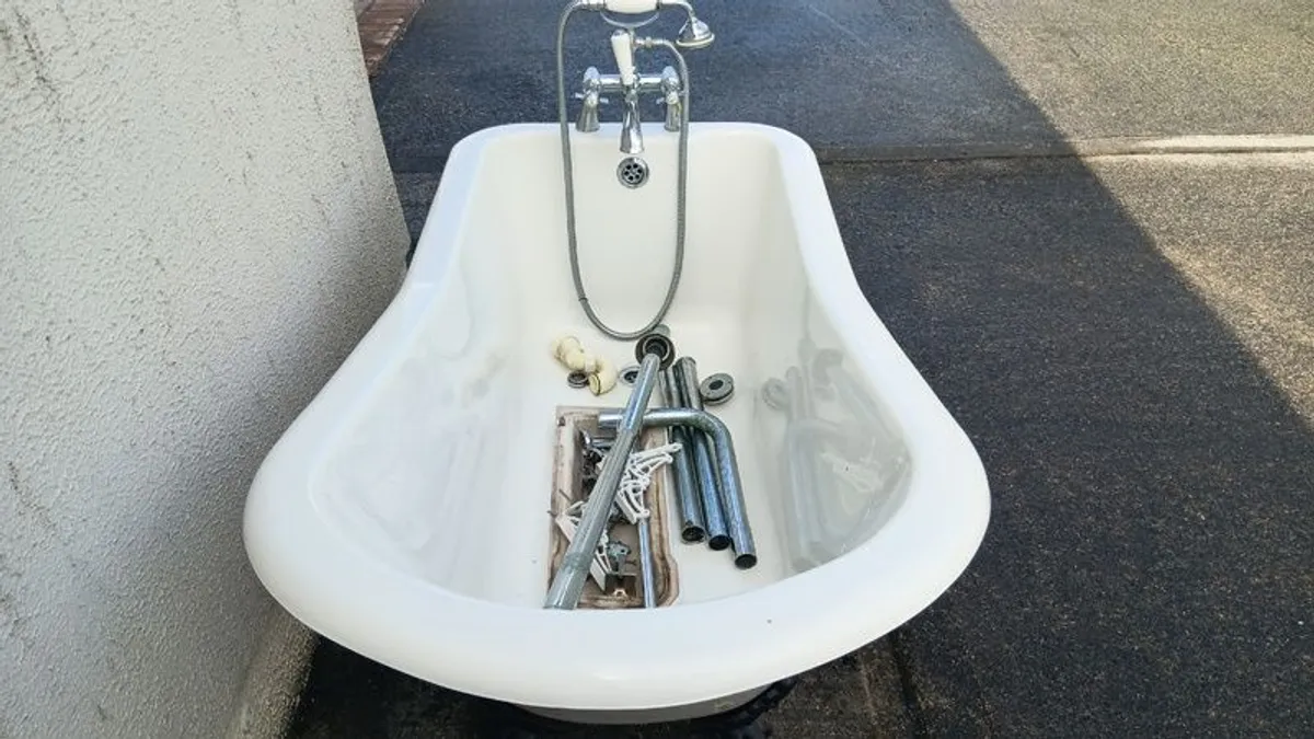 Free Standing Bath - Image 4