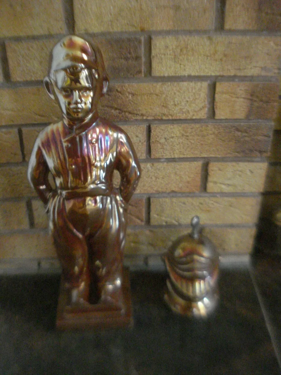 NESTOR VINTAGE 1930s CAST IRON COMPANION SETS. - Image 3