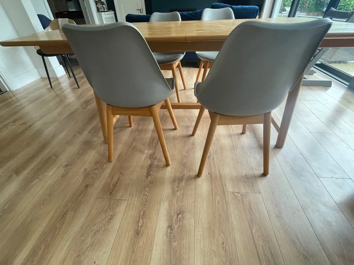Chairs - Image 3