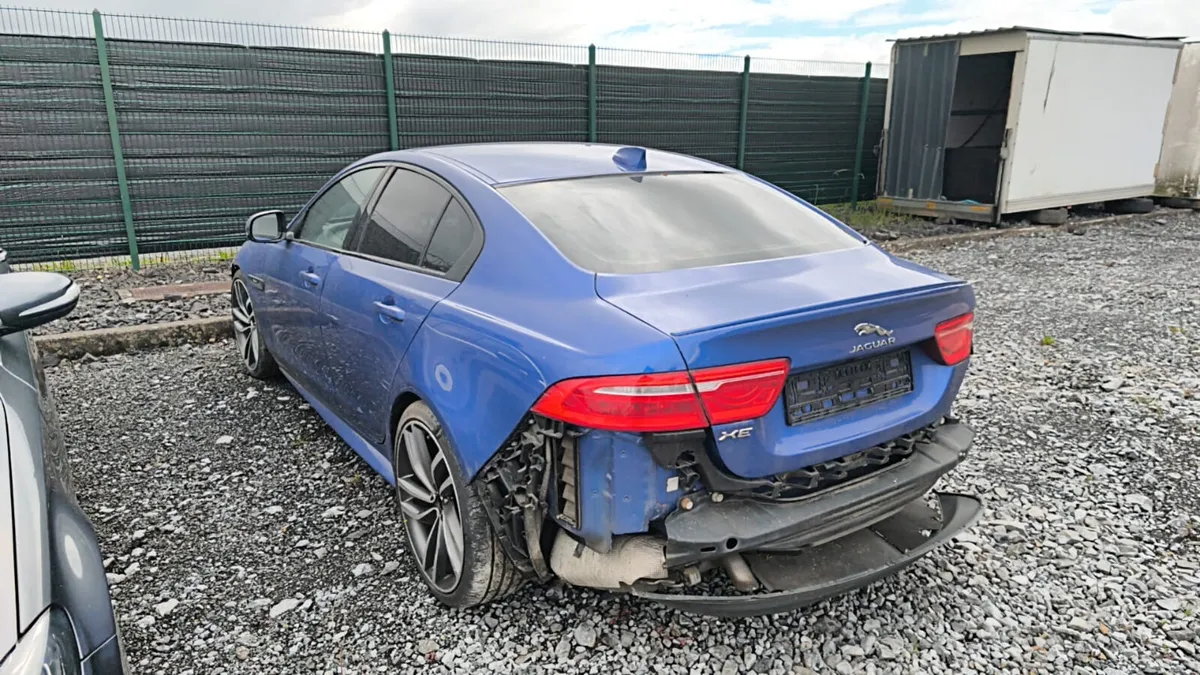 2017 JAGUAR XE 2.0 DIESEL FOR BREAKING! - Image 4