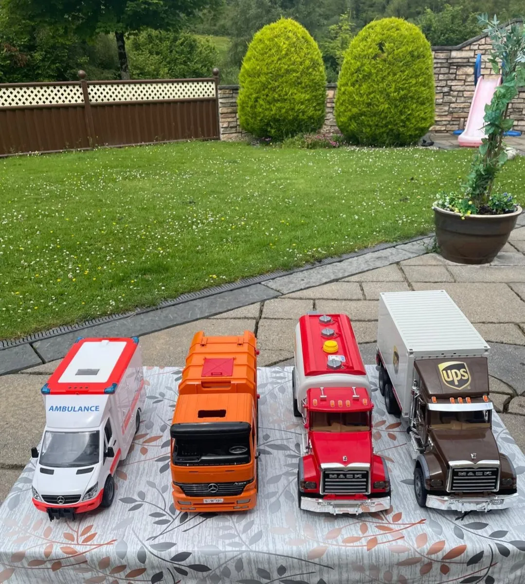 Bruder trucks - Image 1