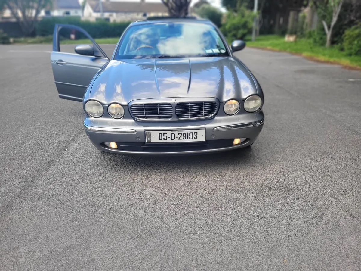 Jaguar XJ - Image 3