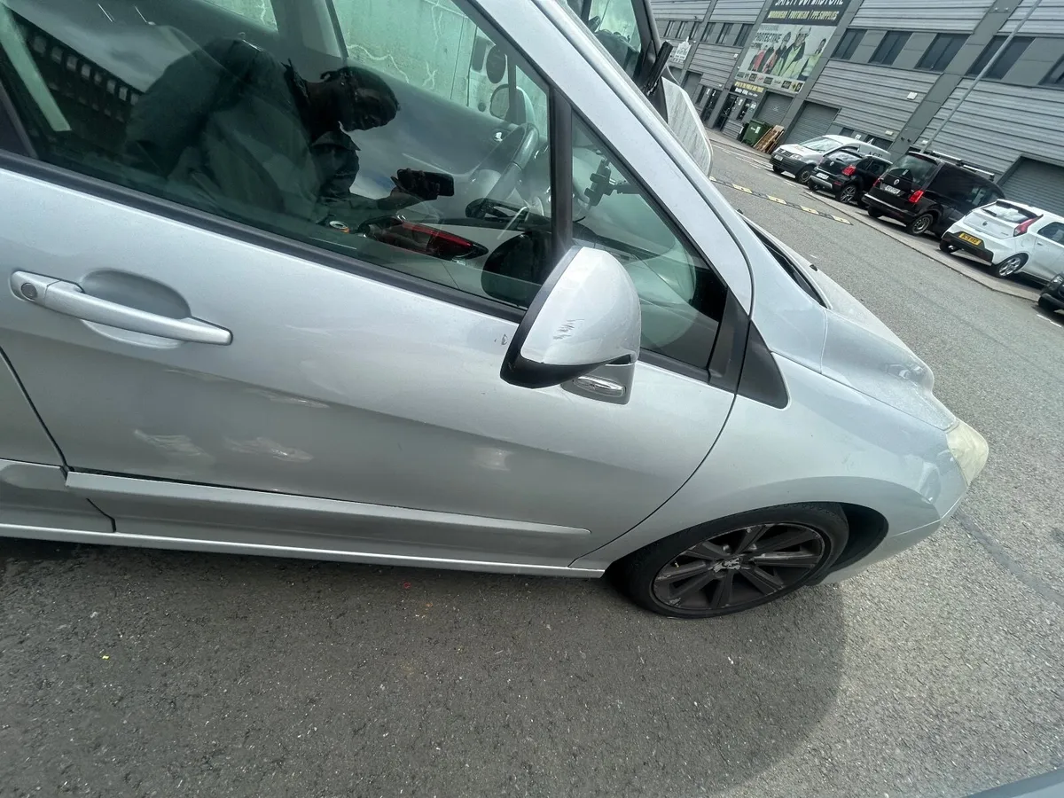 2012 Peugeot 308 1.6 HDi Automatic (READ ADD) - Image 3