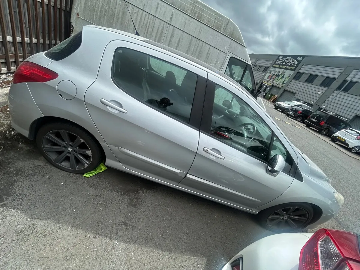 2012 Peugeot 308 1.6 HDi Automatic (READ ADD) - Image 4