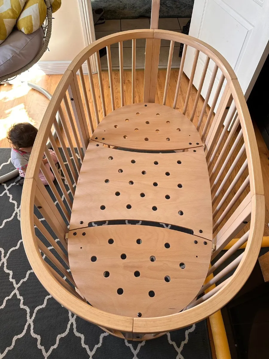 Stokke crib complete bundle - Image 2