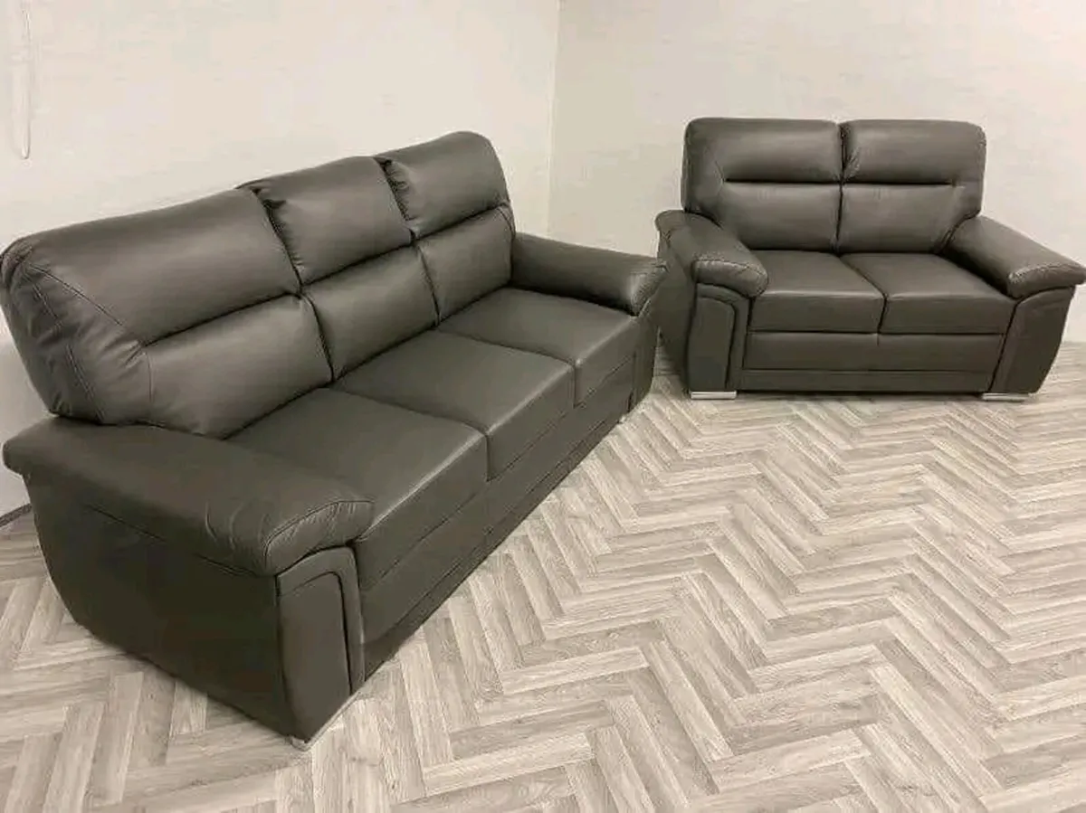 3+2 Bromley Gretal Leather Sofa Set - Image 1