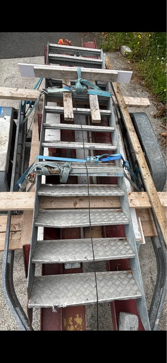 Galvanised Steel Stairs used for mezzanine - Image 4