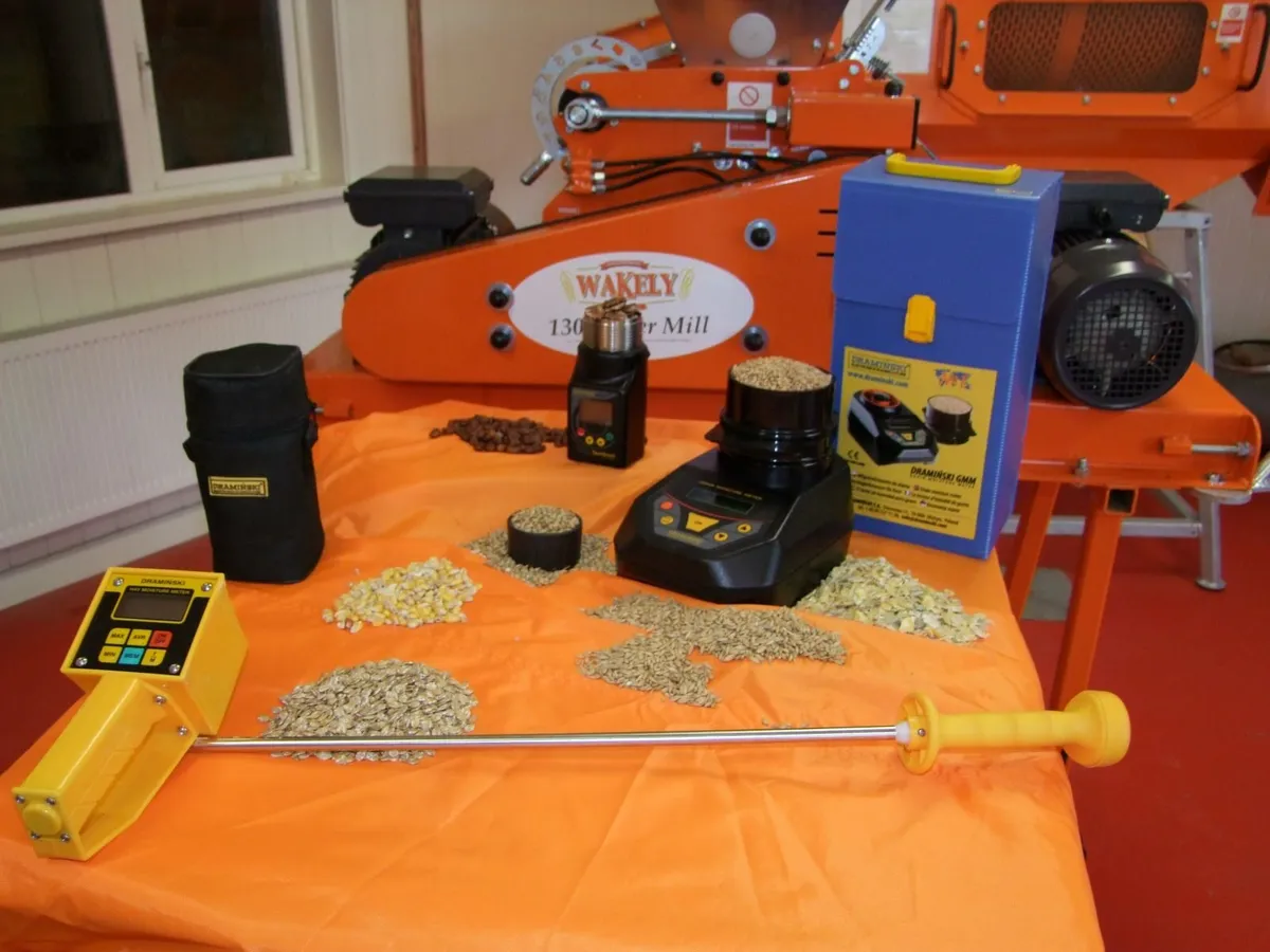 Grain / Hay Moisture Meters - Image 3