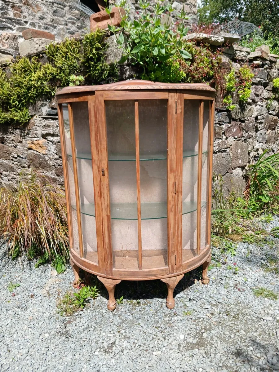 Glass cabinet - Image 1