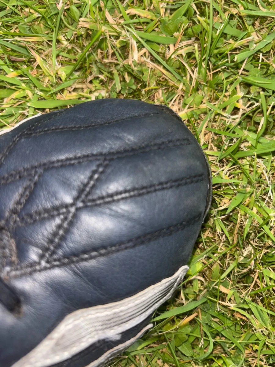 Football boots - Image 4